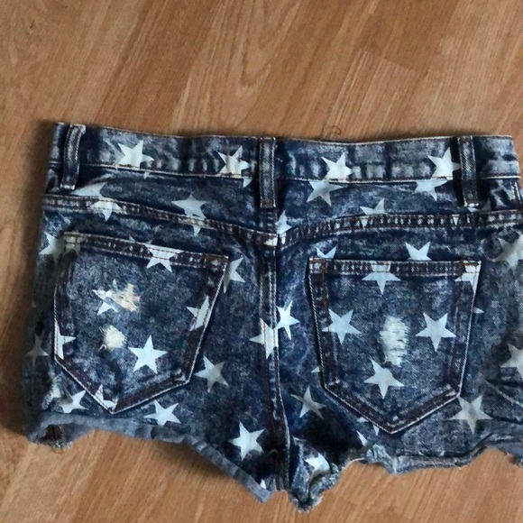 High waisted shorts - Picture 2 of 3